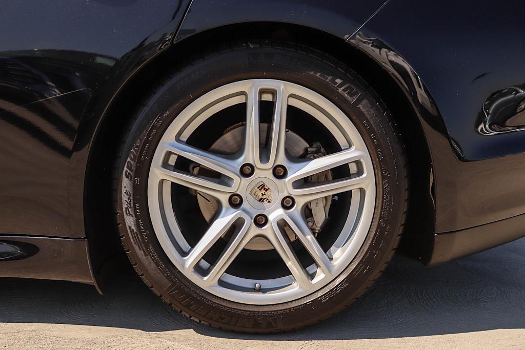 Thumbnail: 2011 Porsche Panamera - 6