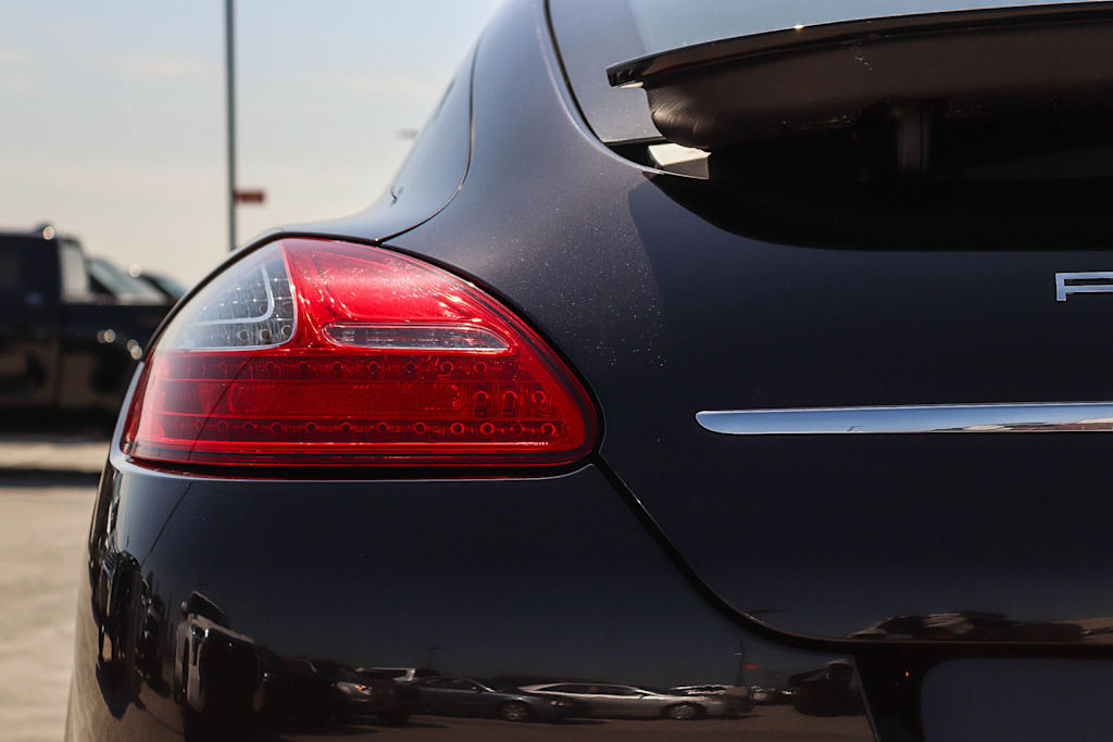 Thumbnail: 2011 Porsche Panamera - 21