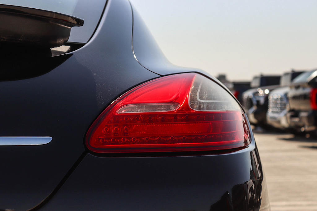 Thumbnail: 2011 Porsche Panamera - 20