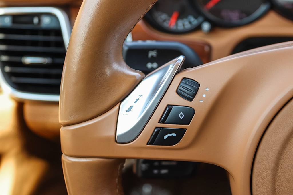 Thumbnail: 2011 Porsche Panamera - 24