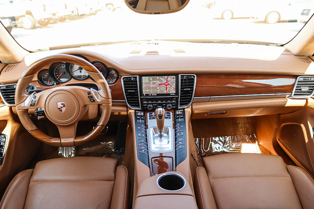 Thumbnail: 2011 Porsche Panamera - 2
