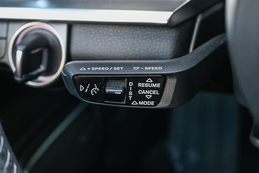 Thumbnail: 2023 Porsche Panamera - 36