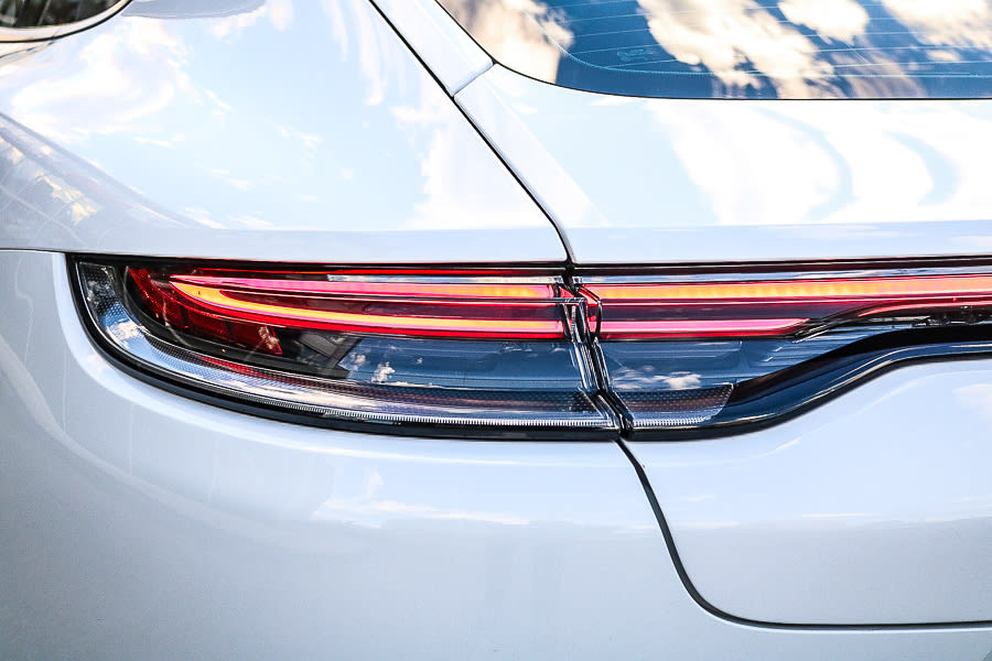 Thumbnail: 2023 Porsche Panamera - 21