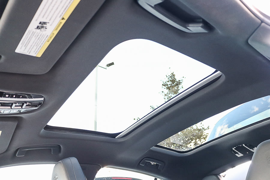 Thumbnail: 2023 Porsche Panamera - 41