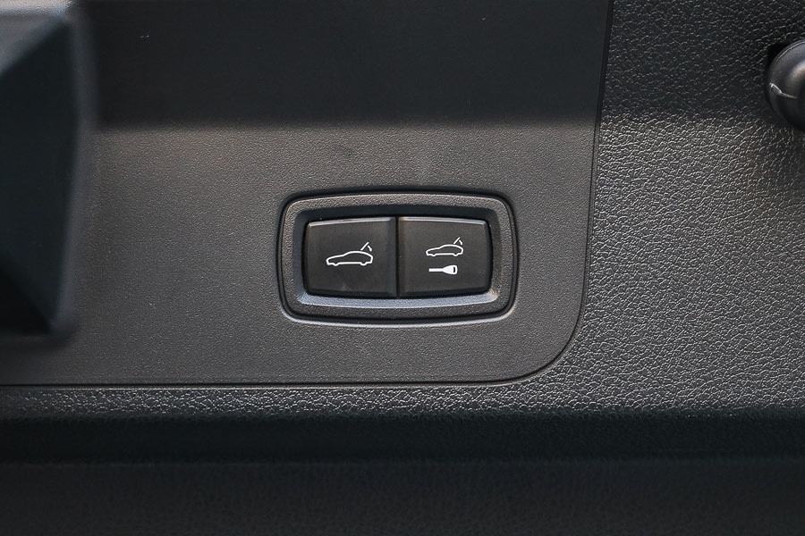 Thumbnail: 2023 Porsche Panamera - 42