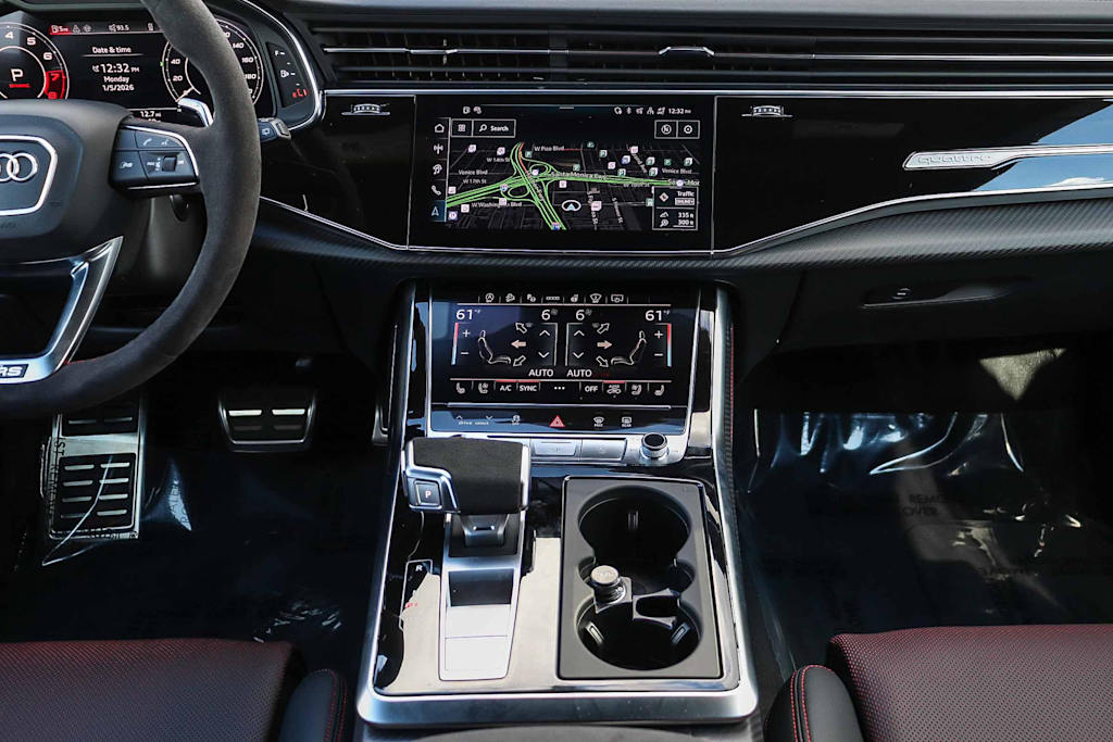 Thumbnail: 2026 Audi RS Q8 - 8
