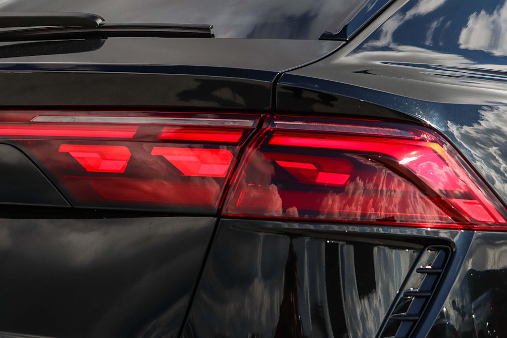 Thumbnail: 2026 Audi RS Q8 - 23