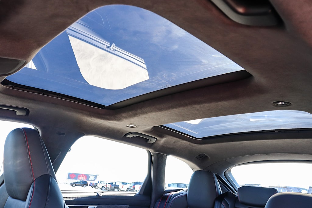 Thumbnail: 2026 Audi RS 6 - 39