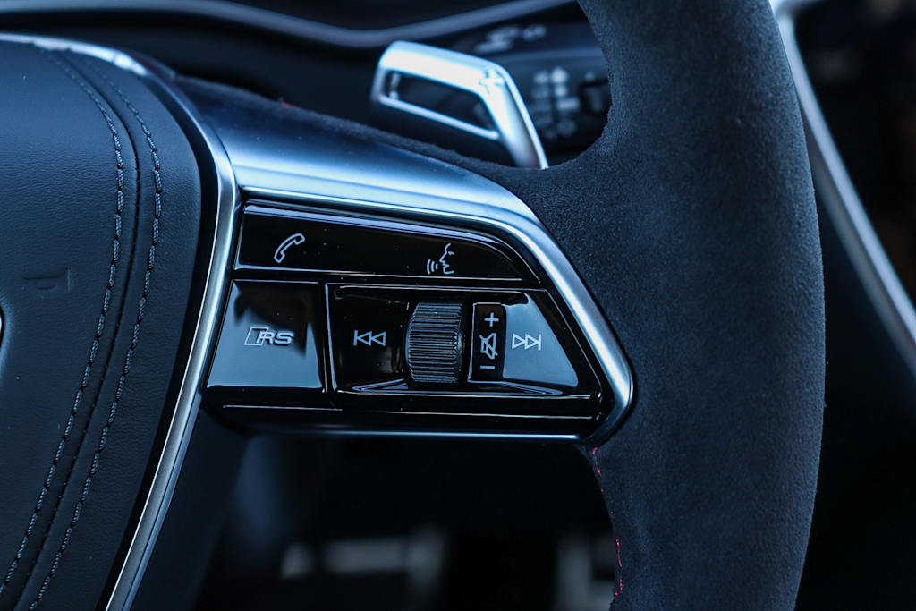 Thumbnail: 2026 Audi RS 6 - 31