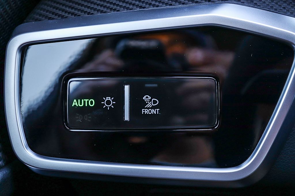 Thumbnail: 2026 Audi RS 6 - 37