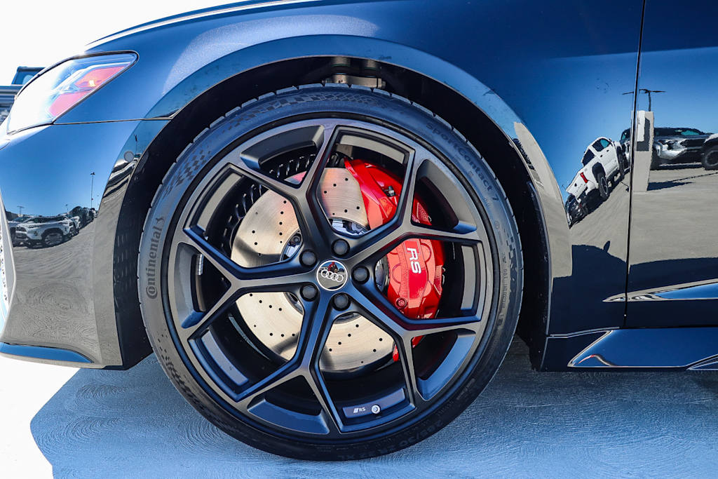 Thumbnail: 2026 Audi RS 6 - 27