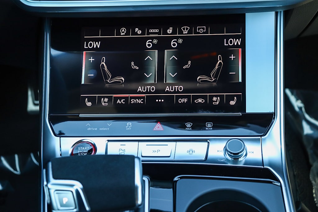 Thumbnail: 2026 Audi RS 6 - 15