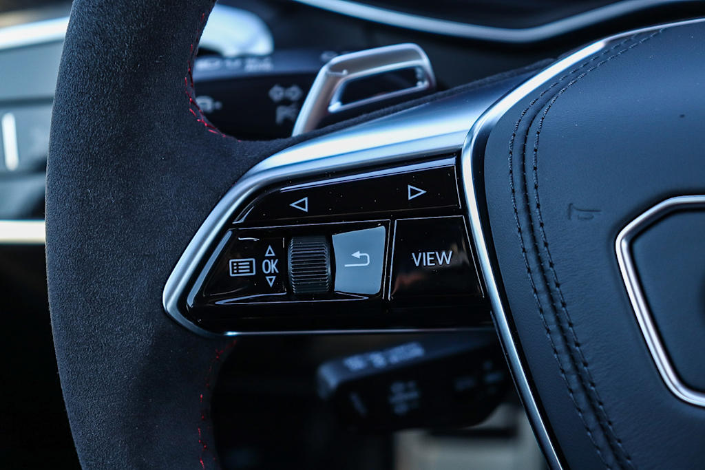 Thumbnail: 2026 Audi RS 6 - 30