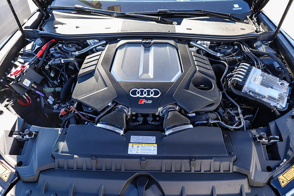 Thumbnail: 2026 Audi RS 6 - 8