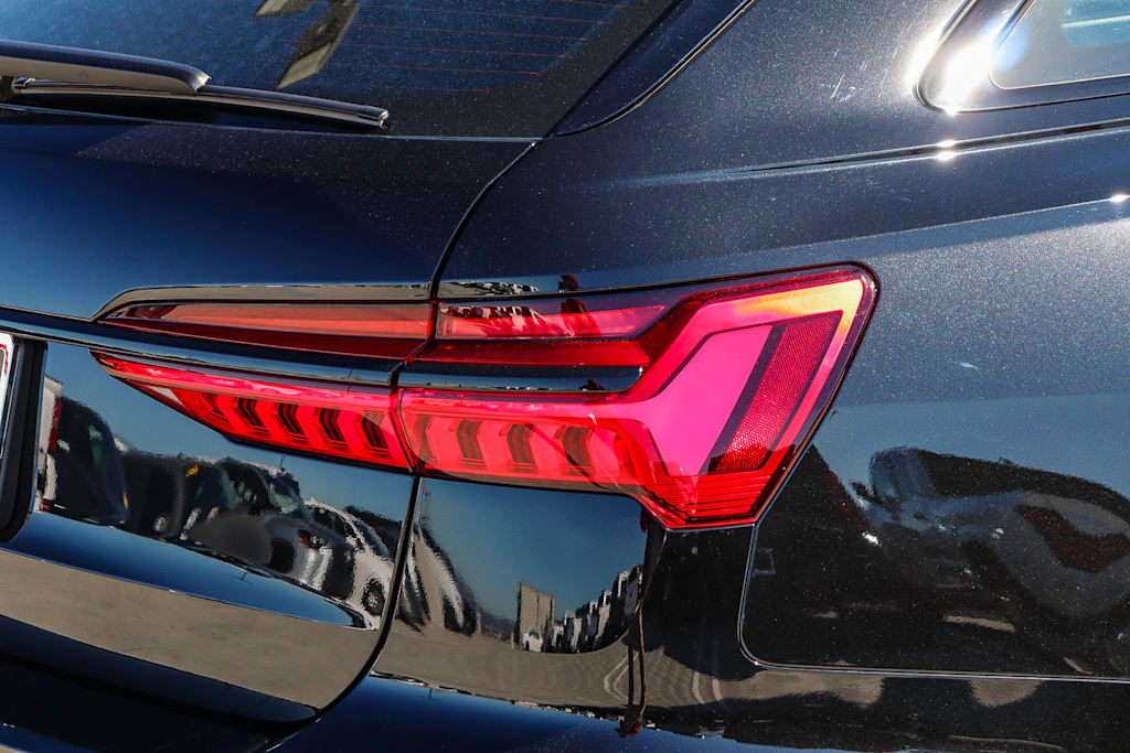 Thumbnail: 2026 Audi RS 6 - 24