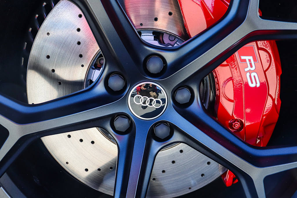 Thumbnail: 2026 Audi RS 6 - 28