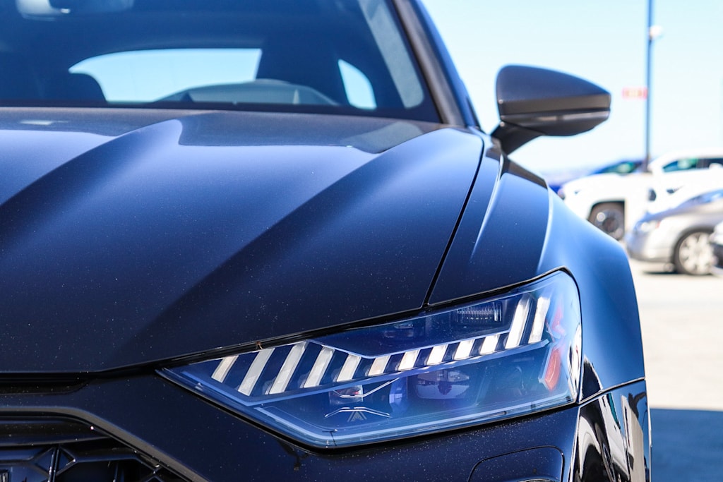 Thumbnail: 2026 Audi RS 6 - 6