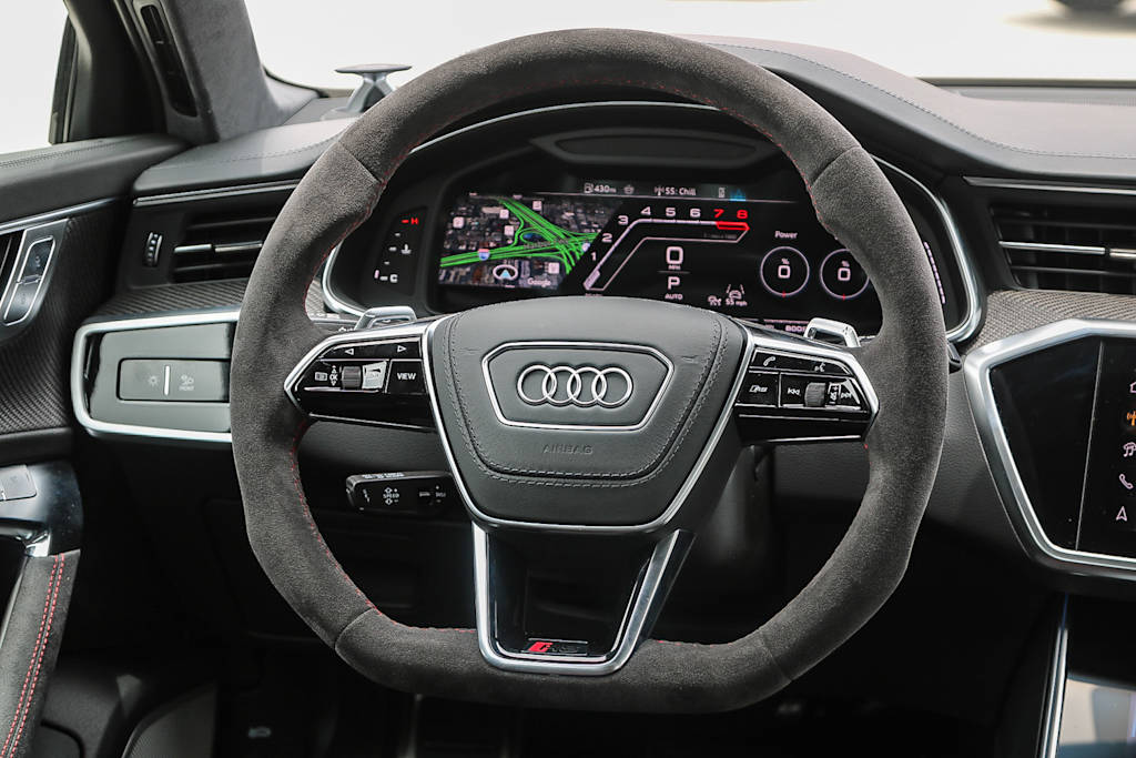 Thumbnail: 2025 Audi RS 6 - 13