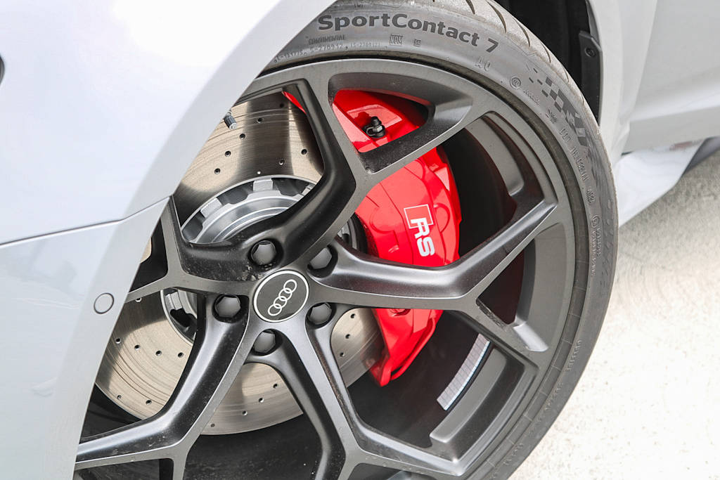 Thumbnail: 2025 Audi RS 6 - 8