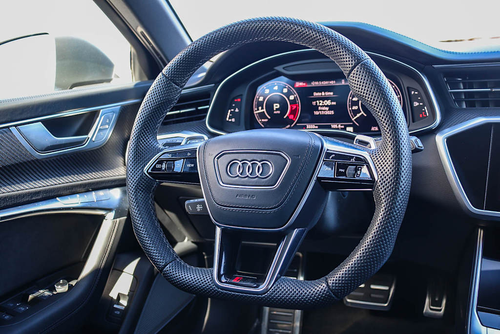 Thumbnail: 2025 Audi RS 6 - 13