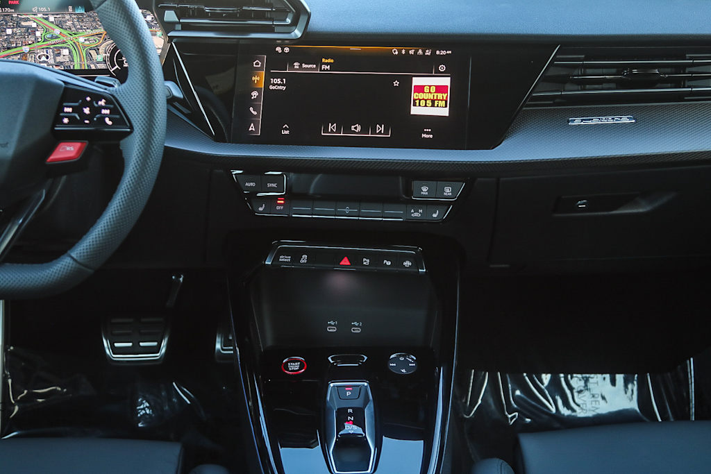 Thumbnail: 2025 Audi RS 3 - 8