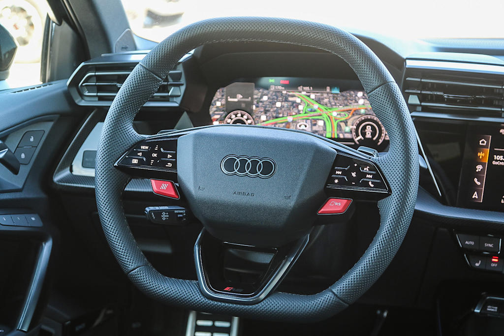 Thumbnail: 2025 Audi RS 3 - 12