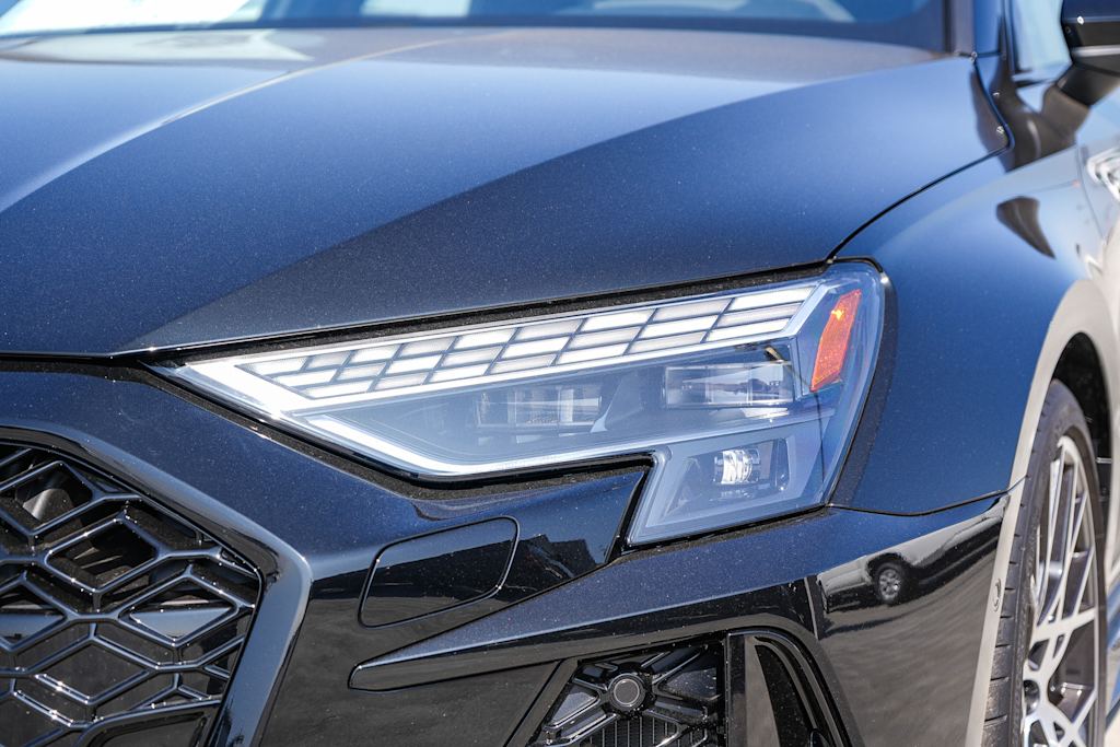 Thumbnail: 2026 Audi RS 3 - 21