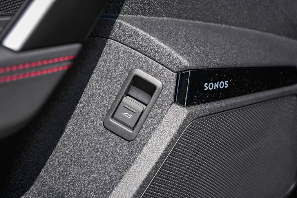 Thumbnail: 2026 Audi RS 3 - 18