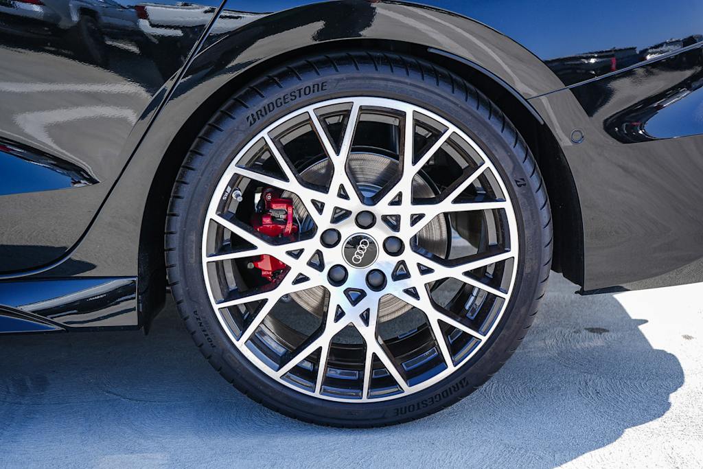 Thumbnail: 2026 Audi RS 3 - 7