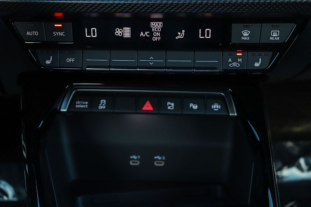 Thumbnail: 2026 Audi RS 3 - 25