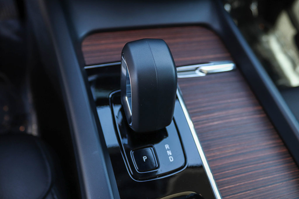 Thumbnail: 2023 Volvo V60 - 27