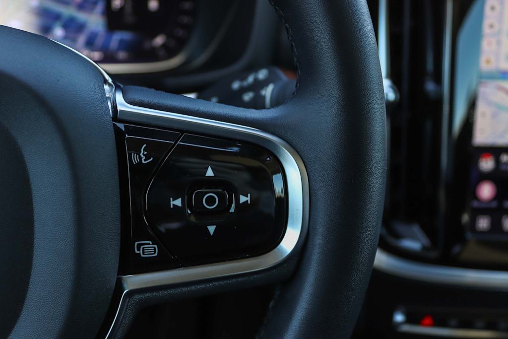 Thumbnail: 2023 Volvo V60 - 26