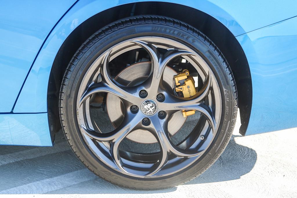 Thumbnail: 2019 Alfa Romeo Giulia - 7