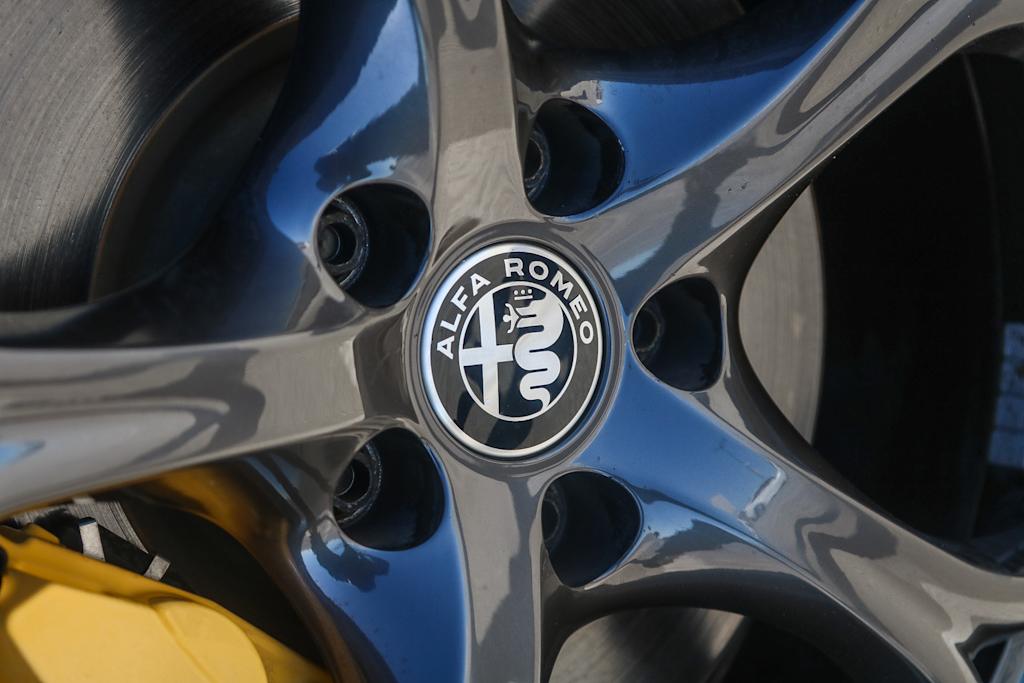 Thumbnail: 2019 Alfa Romeo Giulia - 15