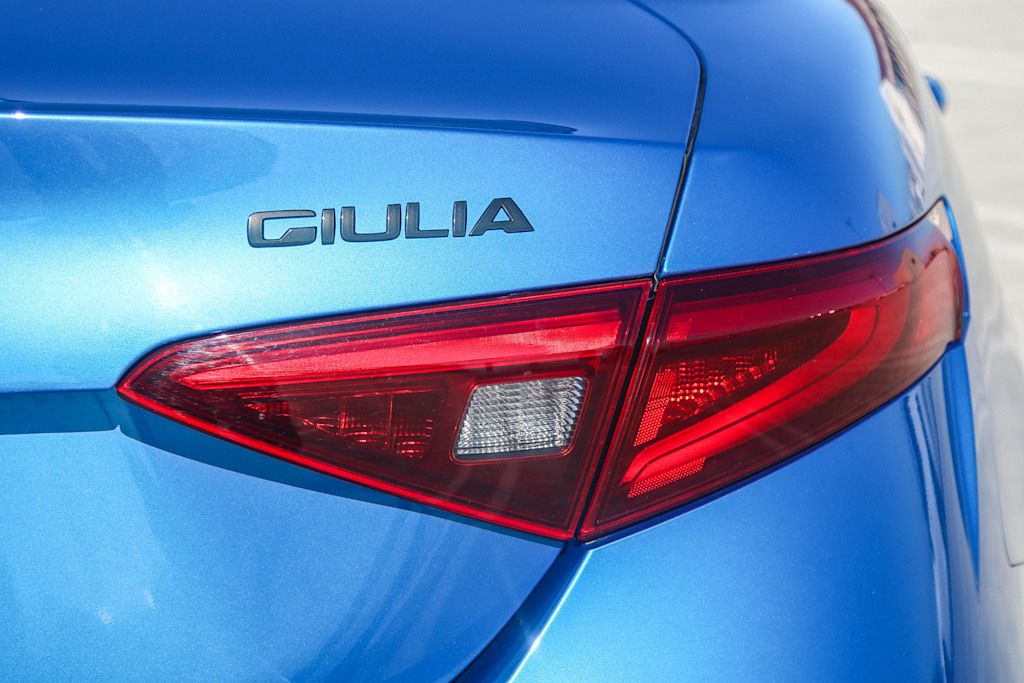Thumbnail: 2019 Alfa Romeo Giulia - 39