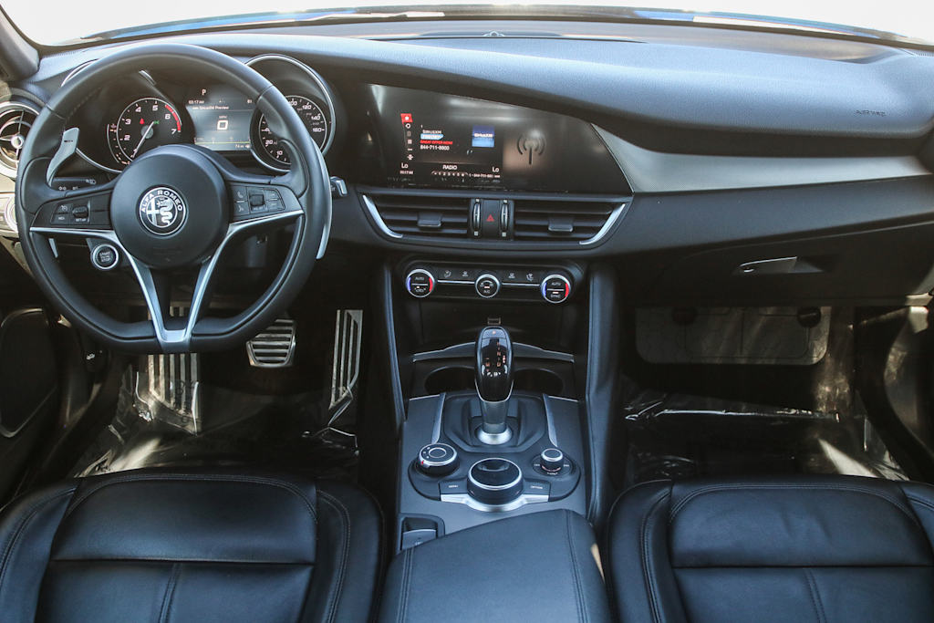 Thumbnail: 2019 Alfa Romeo Giulia - 2