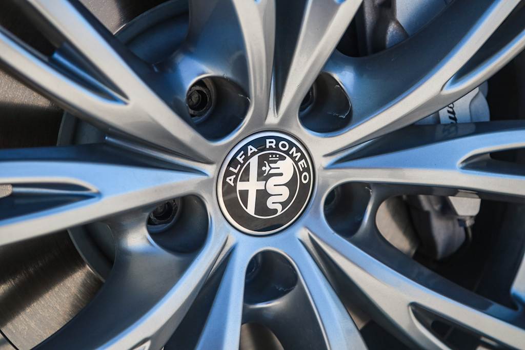Thumbnail: 2023 Alfa Romeo Stelvio - 27