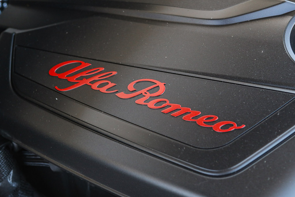 Thumbnail: 2023 Alfa Romeo Stelvio - 41