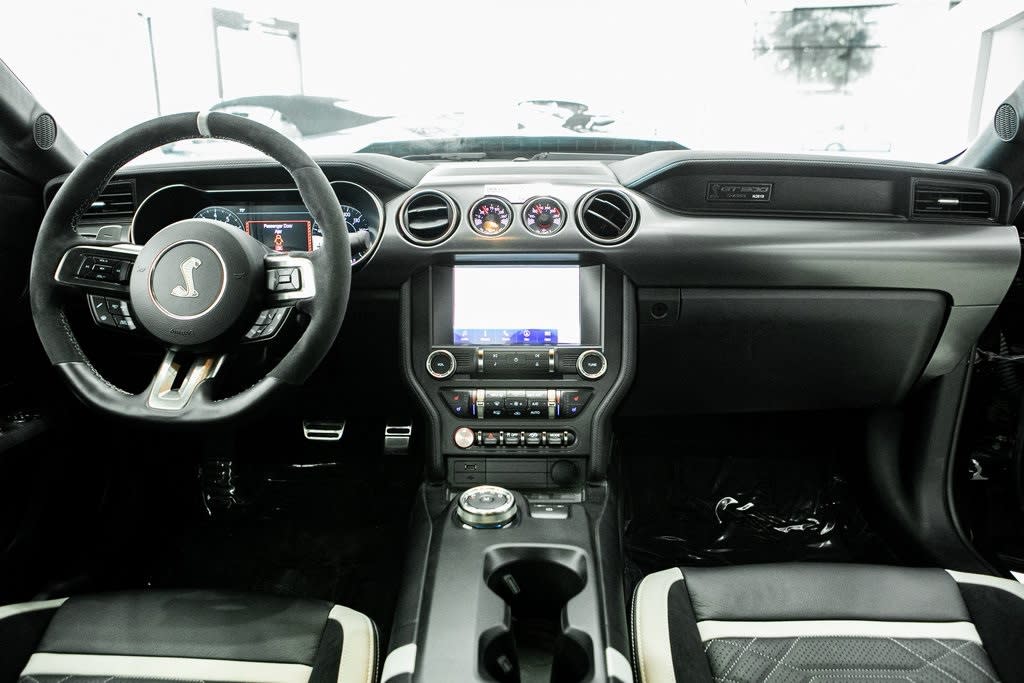 2022 Ford Mustang GT 8
