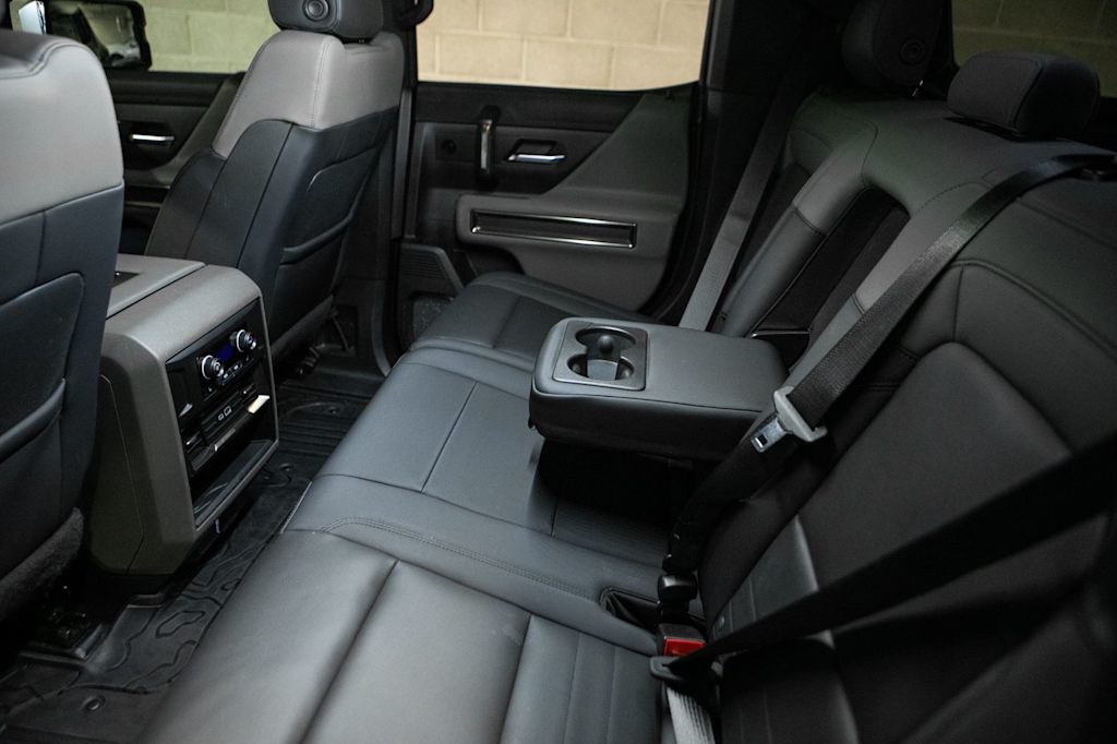 Thumbnail: 2024 GMC Hummer EV - 28