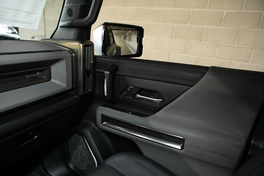 Thumbnail: 2024 GMC Hummer EV - 25