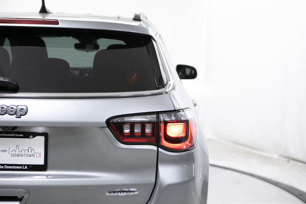 Thumbnail: 2023 Jeep Compass - 23