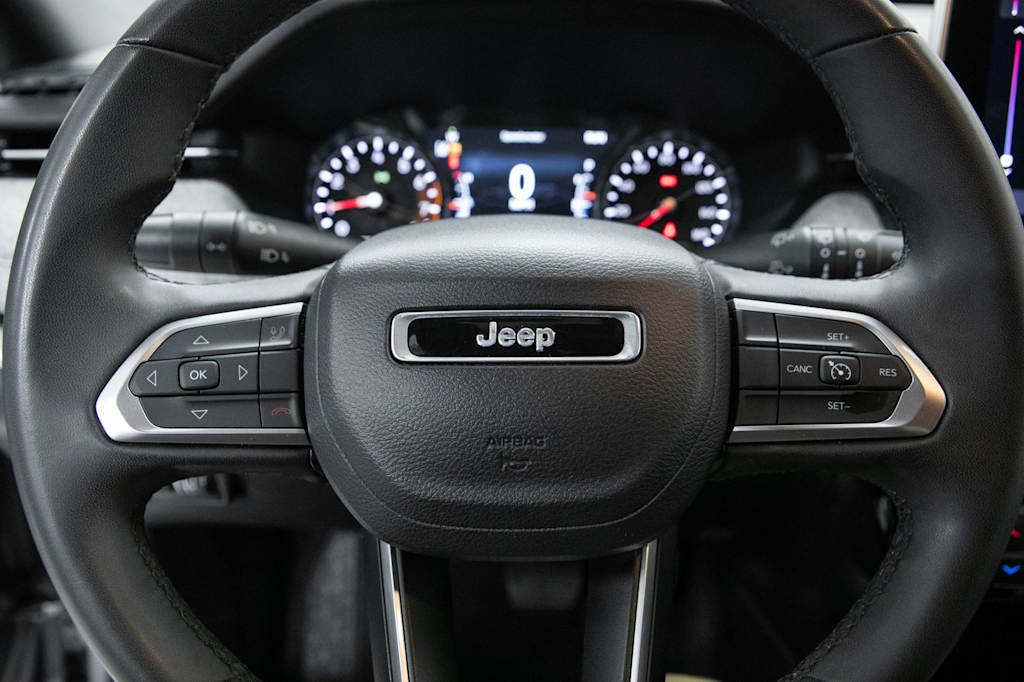 Thumbnail: 2023 Jeep Compass - 18
