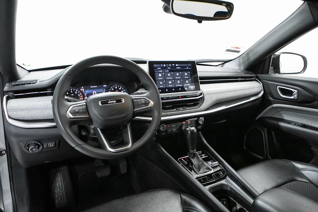 Thumbnail: 2023 Jeep Compass - 8