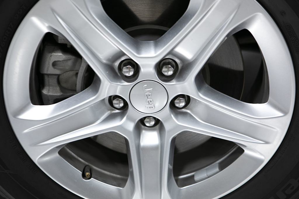 Thumbnail: 2023 Jeep Compass - 12