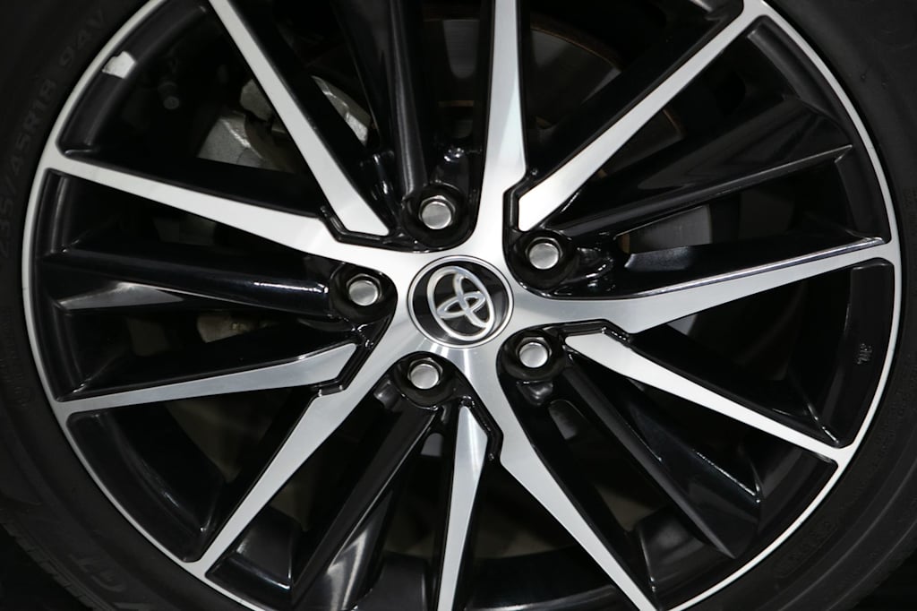 Thumbnail: 2023 Toyota Camry - 4