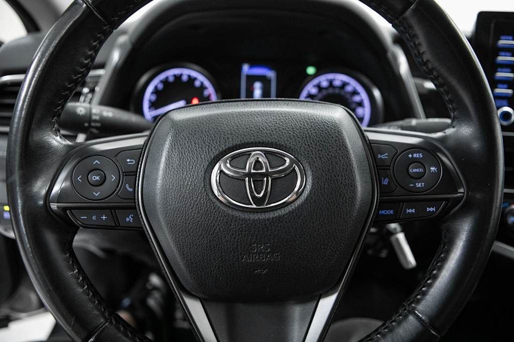 Thumbnail: 2023 Toyota Camry - 17