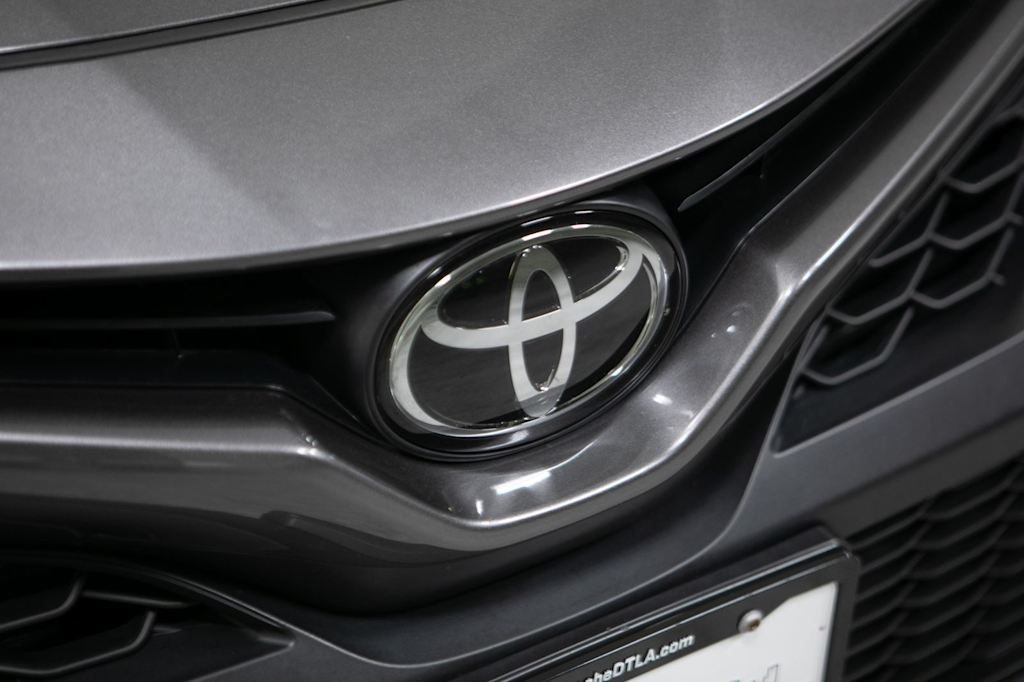 Thumbnail: 2023 Toyota Camry - 19