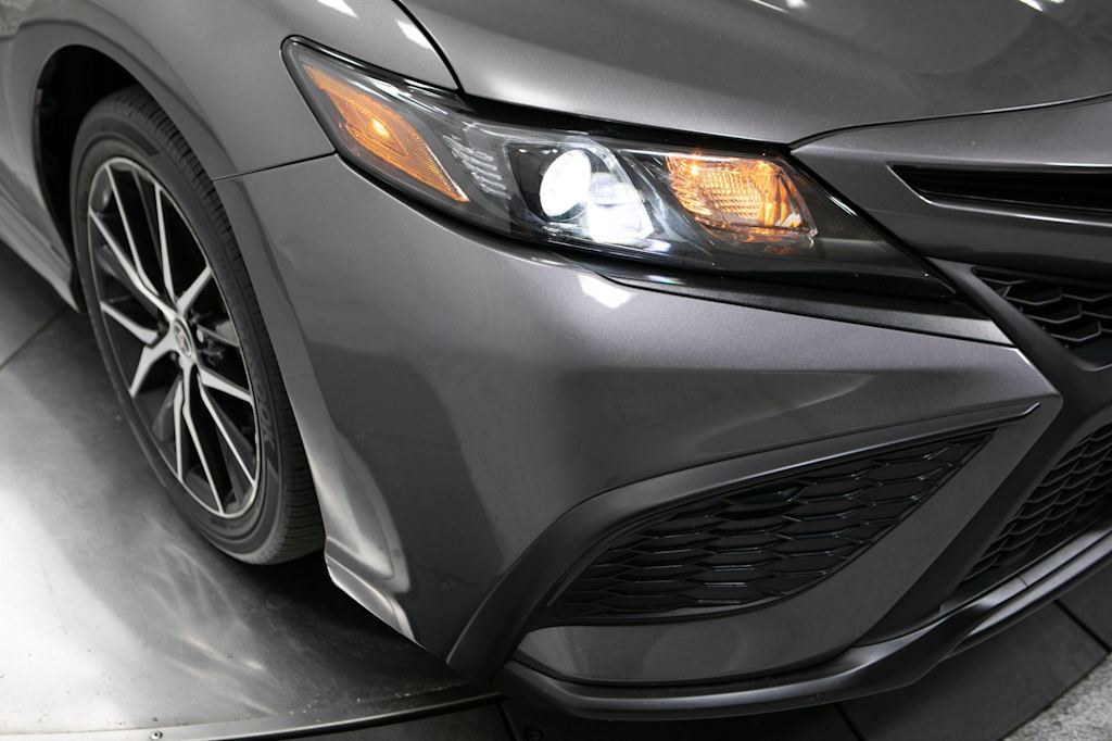 Thumbnail: 2023 Toyota Camry - 16