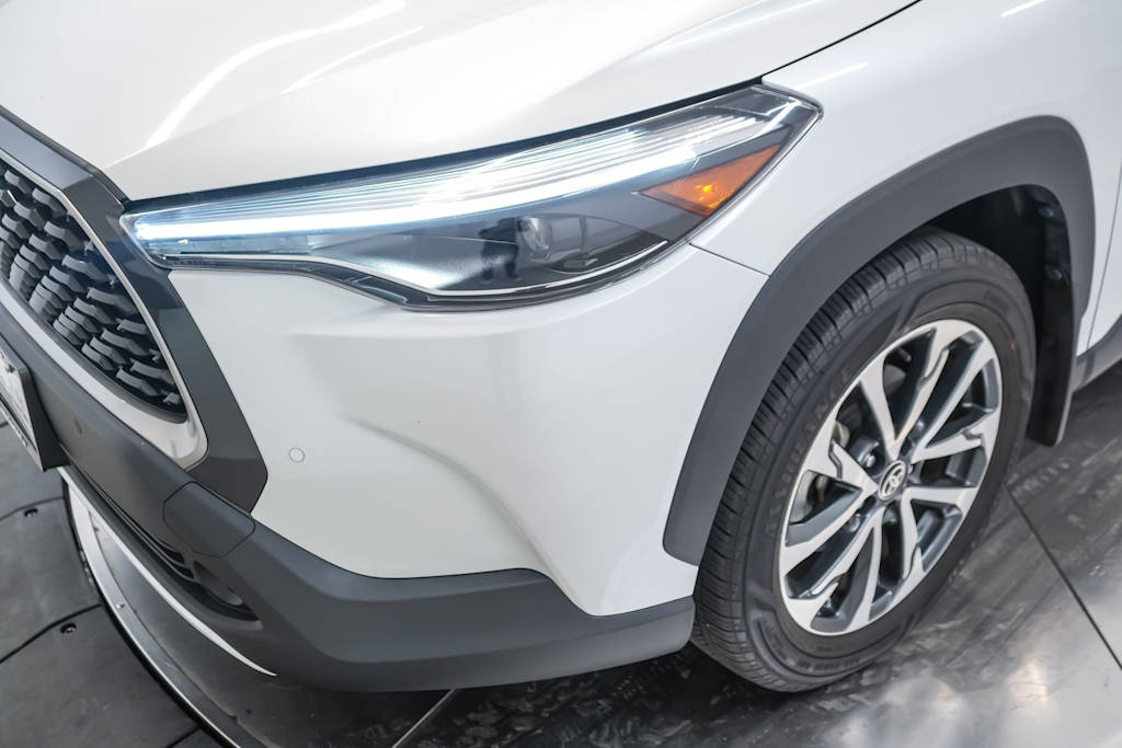 Thumbnail: 2023 Toyota Corolla Cross - 23